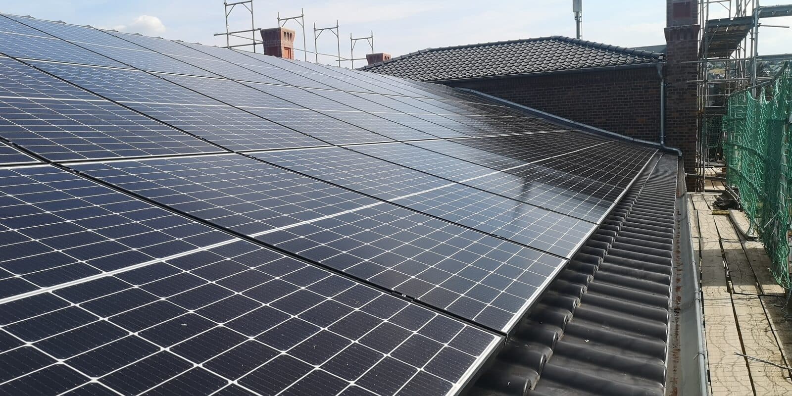 Solaranlage · Eigenheim — Full-Black-Anlage, Schrägdach